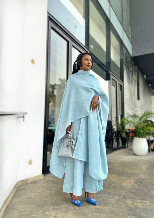 The Robe - Image 10